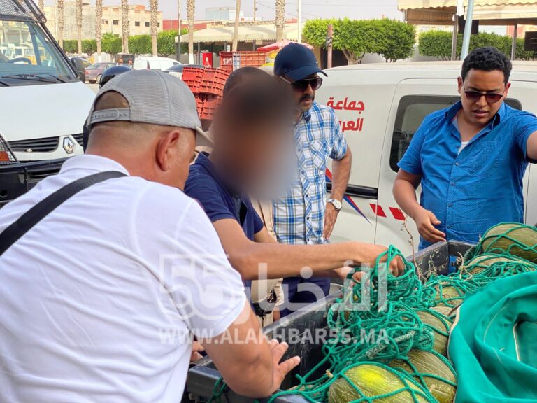 السلطات المحلية والشرطة الادارية تنفذ حملة واسعة لتحرير الملك العمومي بالعروي 3 السلطات المحلية والشرطة الادارية تنفذ حملة واسعة لتحرير الملك العمومي بالعروي