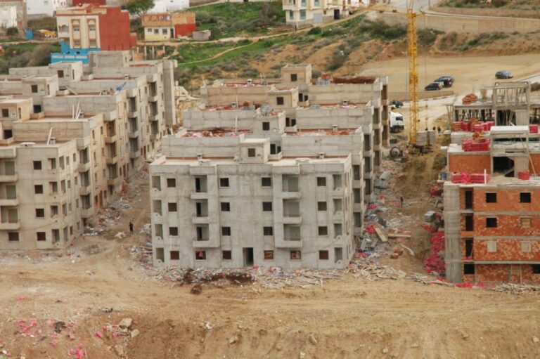 توقيف "باشا" بسبب اختلالات في التعمير لفائدة احد النافذين 4 توقيف “باشا” بسبب اختلالات في التعمير لفائدة احد النافذين
