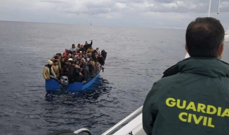 إدانة عناصر منظمة لتهريب قاصرين مغاربة إلى إسبانيا ب 22 سنة سجنا 6 إدانة عناصر منظمة لتهريب قاصرين مغاربة إلى إسبانيا ب 22 سنة سجنا
