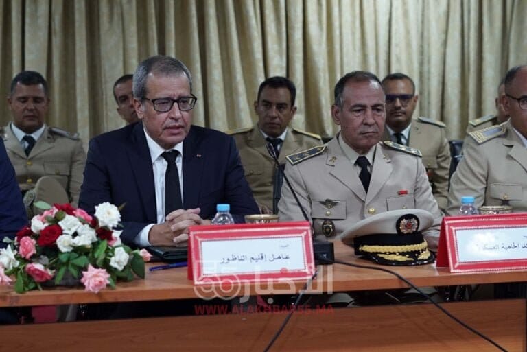 عامل الاقليم في حفل تنصيب رجال السلطة يدعوهم لفتح مكاتبهم والاستماع الى المواطنين وحل مشاكلهم