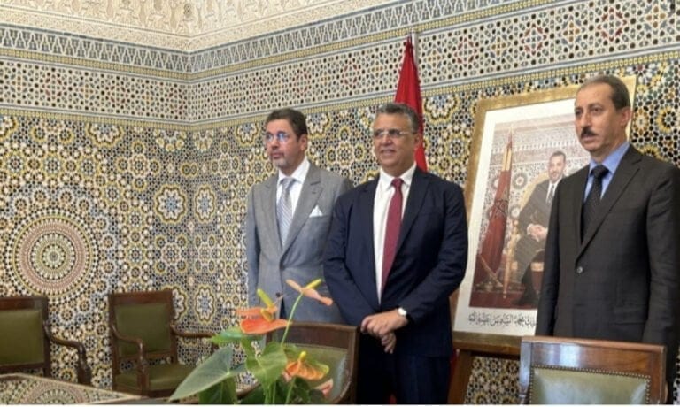 وهبي حول صحة "تسريبات مدونة الأسرة": صحاب الفايسبوك يقولو لي بغاو 2 وهبي حول صحة “تسريبات مدونة الأسرة”: صحاب الفايسبوك يقولو لي بغاو