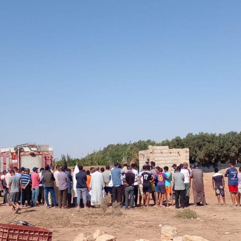 إنقاذ طفل ظل عالقا ساعات في بئر سقط فيها باشتوكة (+صور) 6 إنقاذ طفل ظل عالقا ساعات في بئر سقط فيها باشتوكة (+صور)