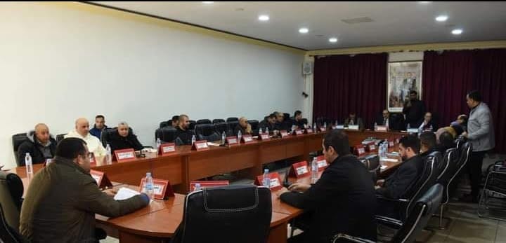 العزواي ومن معه يتراجعون عن قرار استقالتهم من جماعة العروي ولا توضيح عن اسباب التراجع