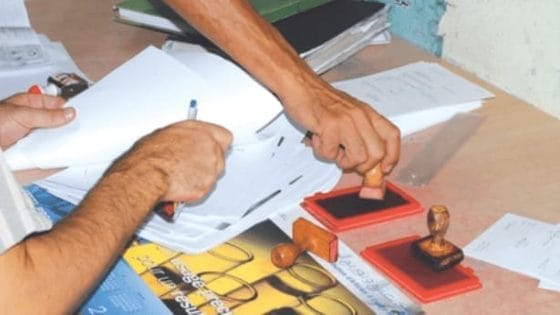موظفو الجماعات الترابية يشهرون ورقة الإضراب لتحقيق هذه المطالب
