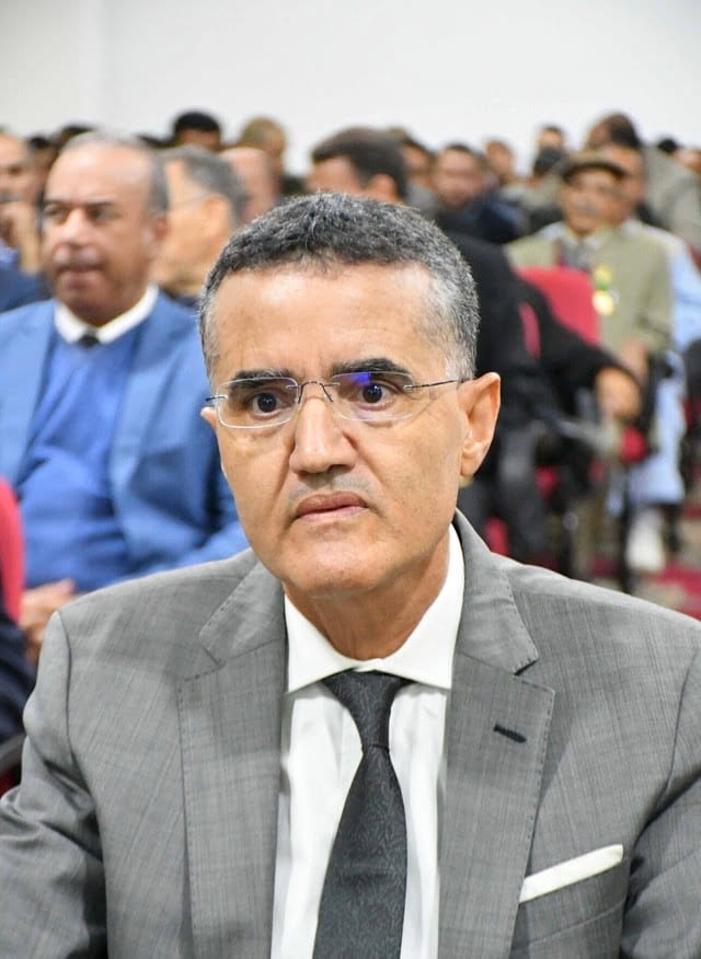 عامل إقليم الناظور الجديد يتفقد مرافق الاقليم بدون بروتوكول ويتواصل بدون قيود مع المواطنين ويكرس المفهوم الجديد لرجال السلطة
