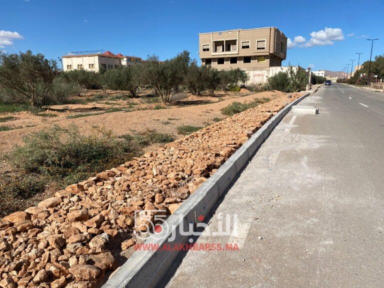 في اطار مشروع “اوراش” بالعروي تاهيل المدخل الرئيسيي لمطار العروي بالناظور