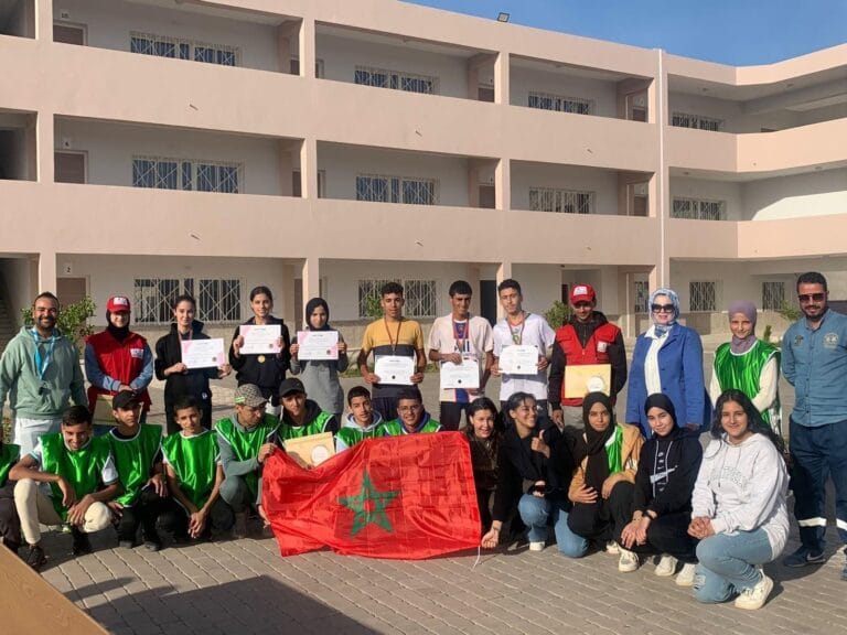 الثانوية التأهيلة عبد الكريم الغلاب بالعروي تنظم نشاط رياضي بمناسبة المسيرة الخضراء 2 الثانوية التأهيلة عبد الكريم الغلاب بالعروي تنظم نشاط رياضي بمناسبة المسيرة الخضراء
