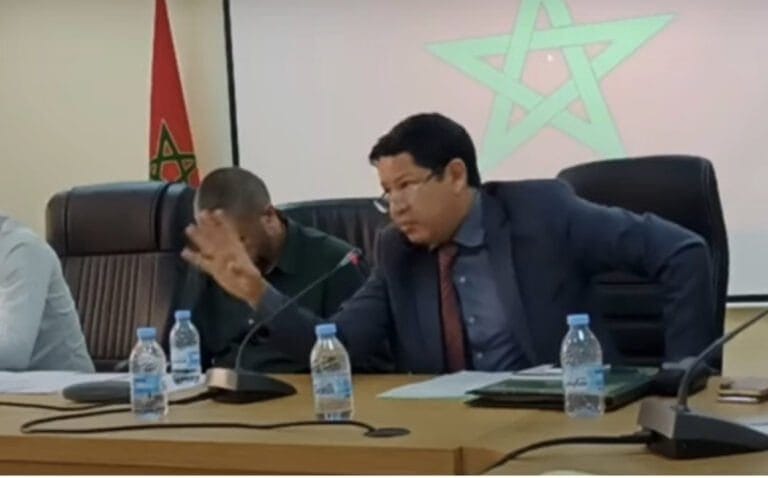 باشا سلوان يوبخ مسؤول العمران بسبب إخلال الشركة بالتزاماتها