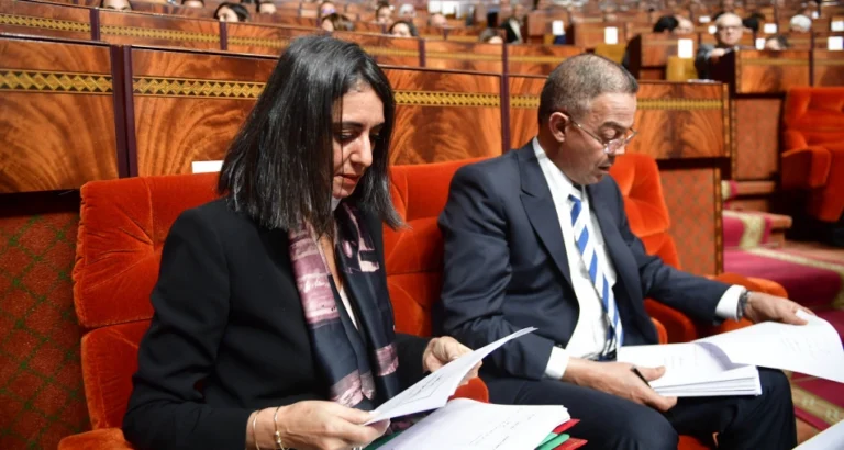 عاجل.. الحكومة تتراجع عن الزيادة في أسعار الماء والكهرباء وتخفض ضريبة النقل الحضري