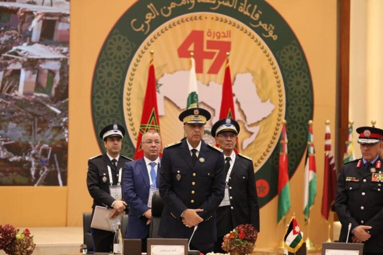 الحموشي يلتقي قادة الشرطة والأمن العرب بطنجة، ويتباحث معهم آليات تطوير التعاون الأمني العربي