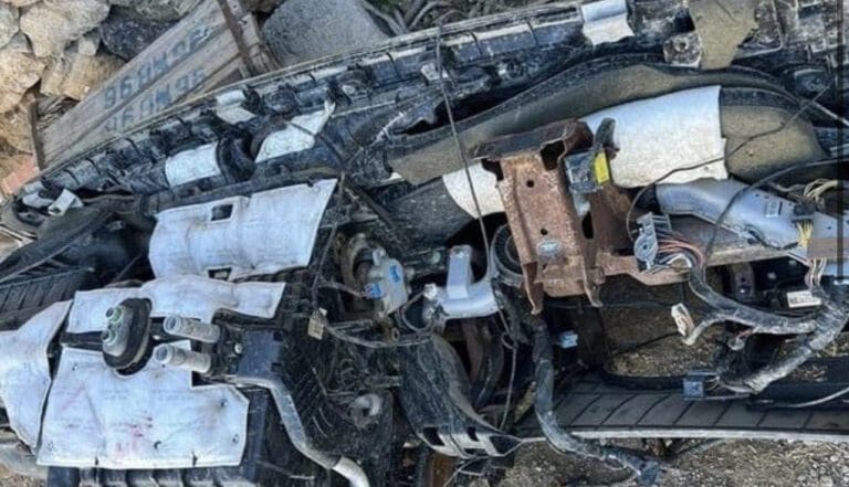 إيقاف شخصين يسيران ورشة لتفكيك سيارات مجهولة بالناظور 5 إيقاف شخصين يسيران ورشة لتفكيك سيارات مجهولة بالناظور
