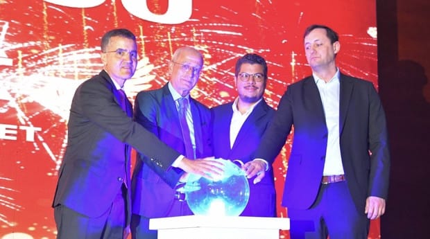 الوزير المكلف بالاستثمار يدشن مصنع التوربينات الريحية بالناظور