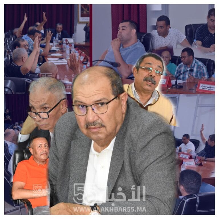 العروي: صراعات على منصب الرئيس والمكتب تهدد ببلوكاج سياسي وفعاليات تهدد بالاحتجاج 4 العروي: صراعات على منصب الرئيس والمكتب تهدد ببلوكاج سياسي وفعاليات تهدد بالاحتجاج