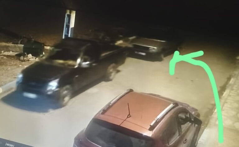 سرقة غريبة لسيارة بحي براقة بالعروي وكامرة توثق العملية