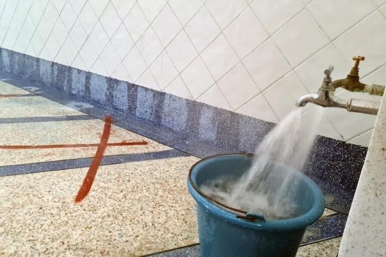 لمواجهة الجفاف.. سلطات الناظور تستعد لإغلاق الحمامات ومحلات غسل السيارات