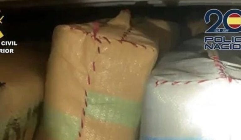 الأمن الإسباني يفكك شبكة متخصصة في تهريب المخدرات من المغرب