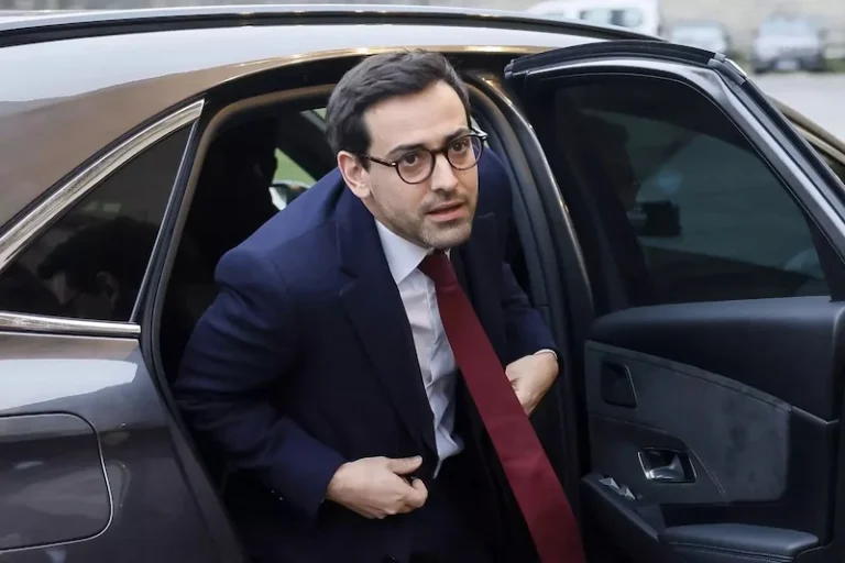 في زيارة لإخماد التوتر.. وزير خارجية فرنسا يحل اليوم بالمغرب 7 في زيارة لإخماد التوتر.. وزير خارجية فرنسا يحل اليوم بالمغرب