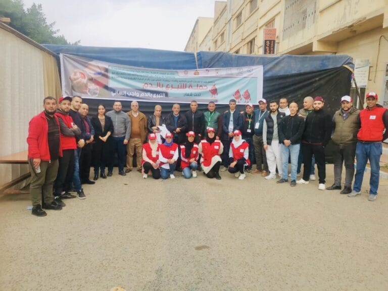 ساكنة العروي تبصم على حملة ناجحة للتبرع بالدم