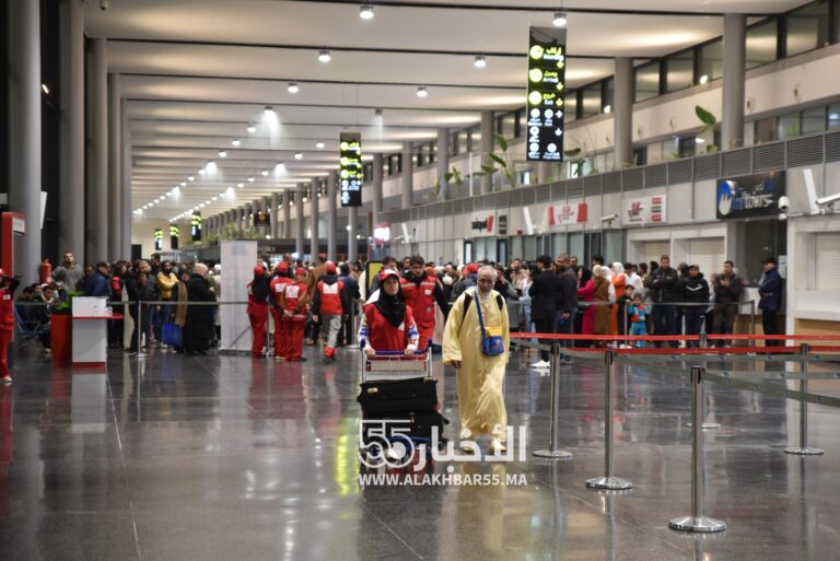 تصاريح + صور : مصالح مطار العروي بالناظور جندت جميع اطقمها وتودع 300 معتمر لديار المقدسة تحت تنويه المعتمرين وعائلاتهم