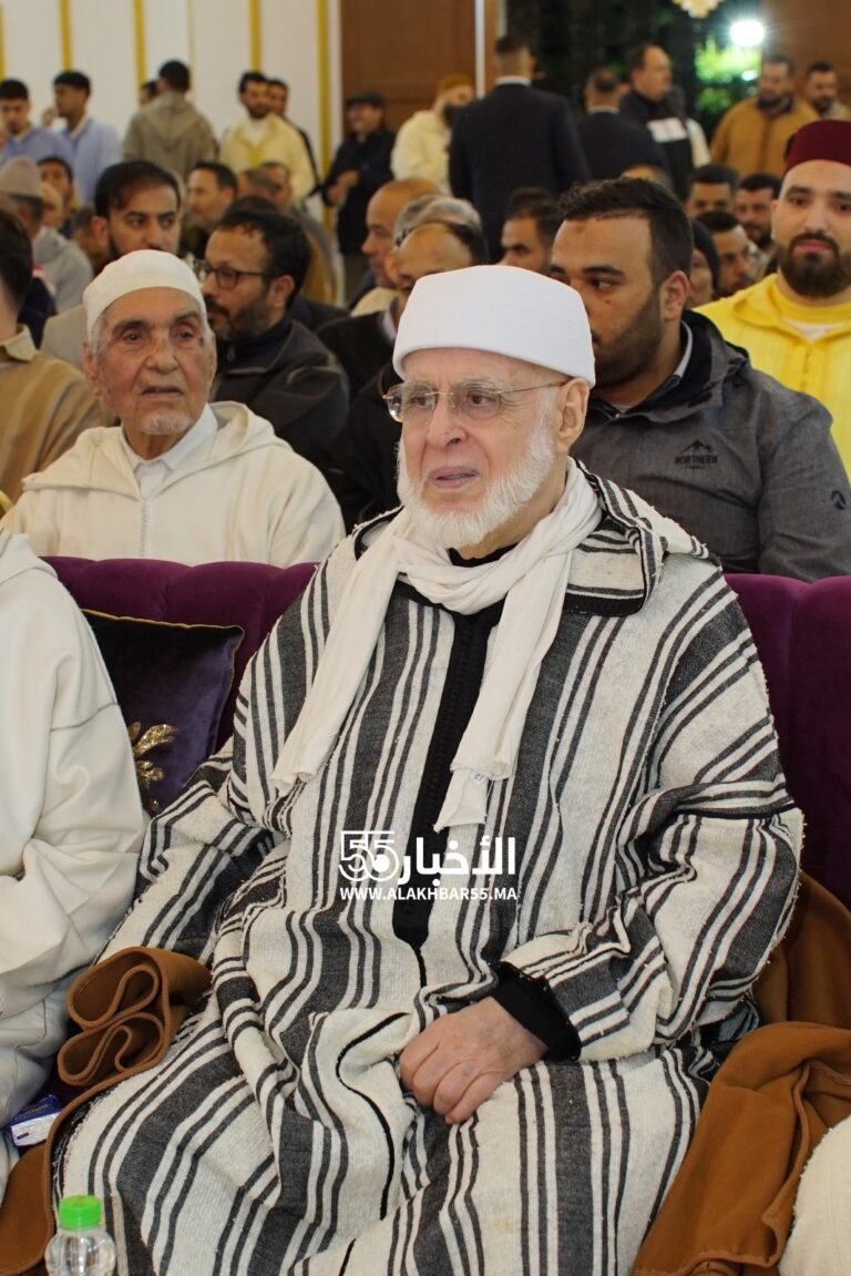 بحضور شيخ الطريقة البودشيشية : احياء ليلة لذكر والسميح بالناظور