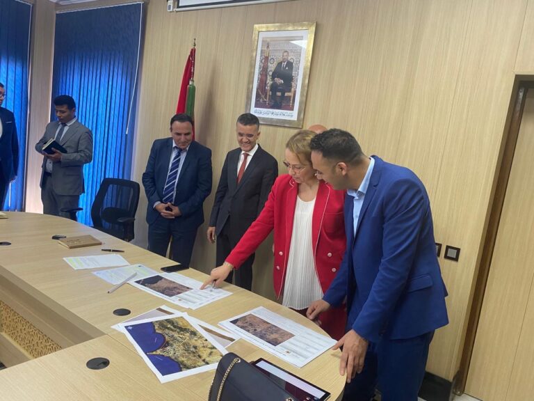 عامل الناظور يترأس اجتماع اللجنة المكلفة بتحديد مدارات الدواوير التابعة للإقليم