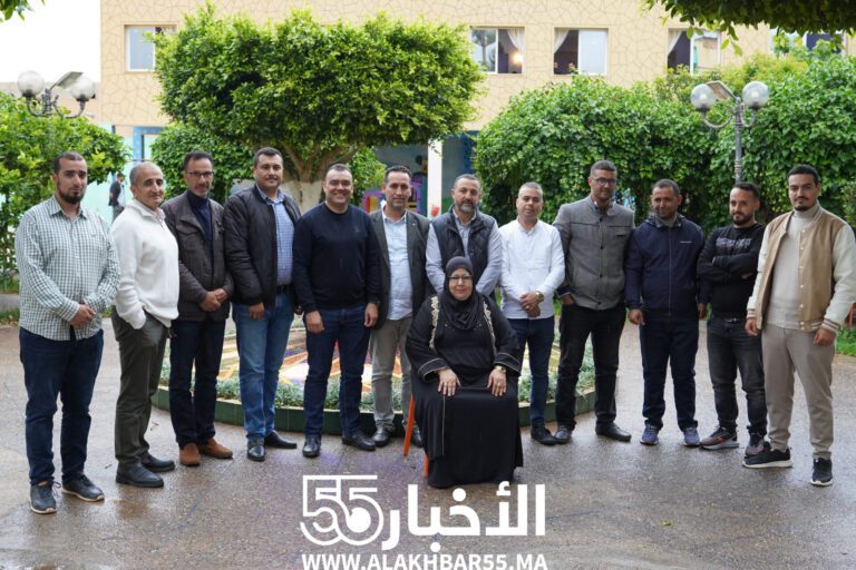 بحضور اوسار والمحمودي واقوضاض تاسيس جمعية لمنتجي العنب بالناظور والدريوش وانتخاب ابركاني رئيسا لها وسعاد كأول امرأة بجمعية فلاحية 6 بحضور اوسار والمحمودي واقوضاض تاسيس جمعية لمنتجي العنب بالناظور والدريوش وانتخاب ابركاني رئيسا لها وسعاد كأول امرأة بجمعية فلاحية