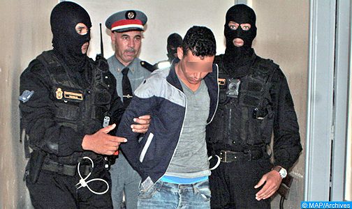 الدرك يقبض على صيد ثمين مبحوث عنه بازيد من 60 مذكرة بحث ومن اكبر منظمي الهجرة السرية عبر الفانتوم بسواحل الناظور والدريوش