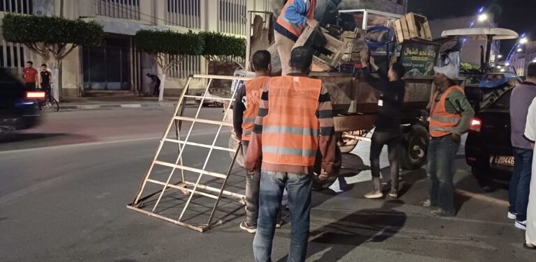 سلطات العروي تشن حملة ليلية و تنزل مخطط محاربة ظاهرة استغلال الملك العمومي 6 سلطات العروي تشن حملة ليلية و تنزل مخطط محاربة ظاهرة استغلال الملك العمومي