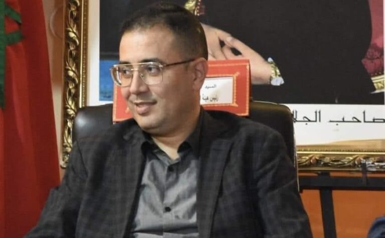 ‎تهنئة بمناسبة إزديان فراش الاطار البنكي ورئيس هيئة المساواة بجماعة العروي حسن زروال بمولودة جديدة