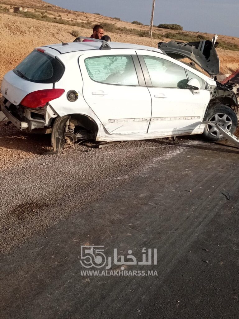 حادثة سير خطيرة على الطريق الساحلي قرب أزغنغان تسفر عن خسائر مادية كبيرة
