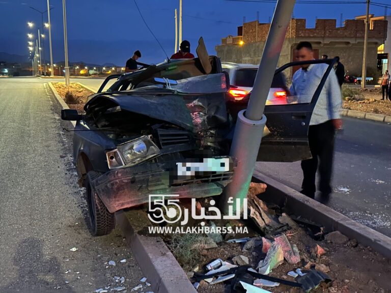 حادثة سير خطيرة بالعروي تتسبب في إصابات خطيرة وخسائر مادية جسيمة 7 حادثة سير خطيرة بالعروي تتسبب في إصابات خطيرة وخسائر مادية جسيمة