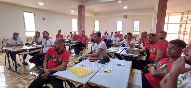 الدورة التكوينية للحصول على دبلوم التدريب "د" تستمر في العروي بتنظيم من العصبة الجهوية الشرقية 4 الدورة التكوينية للحصول على دبلوم التدريب “د” تستمر في العروي بتنظيم من العصبة الجهوية الشرقية