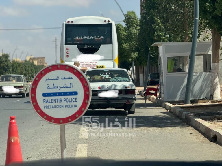 حملات أمنية مكثفة بالعروي لملاحقة الحراكة: السلطات تتحقق من هويات القادمين وتعتقل العديد من القاصرين