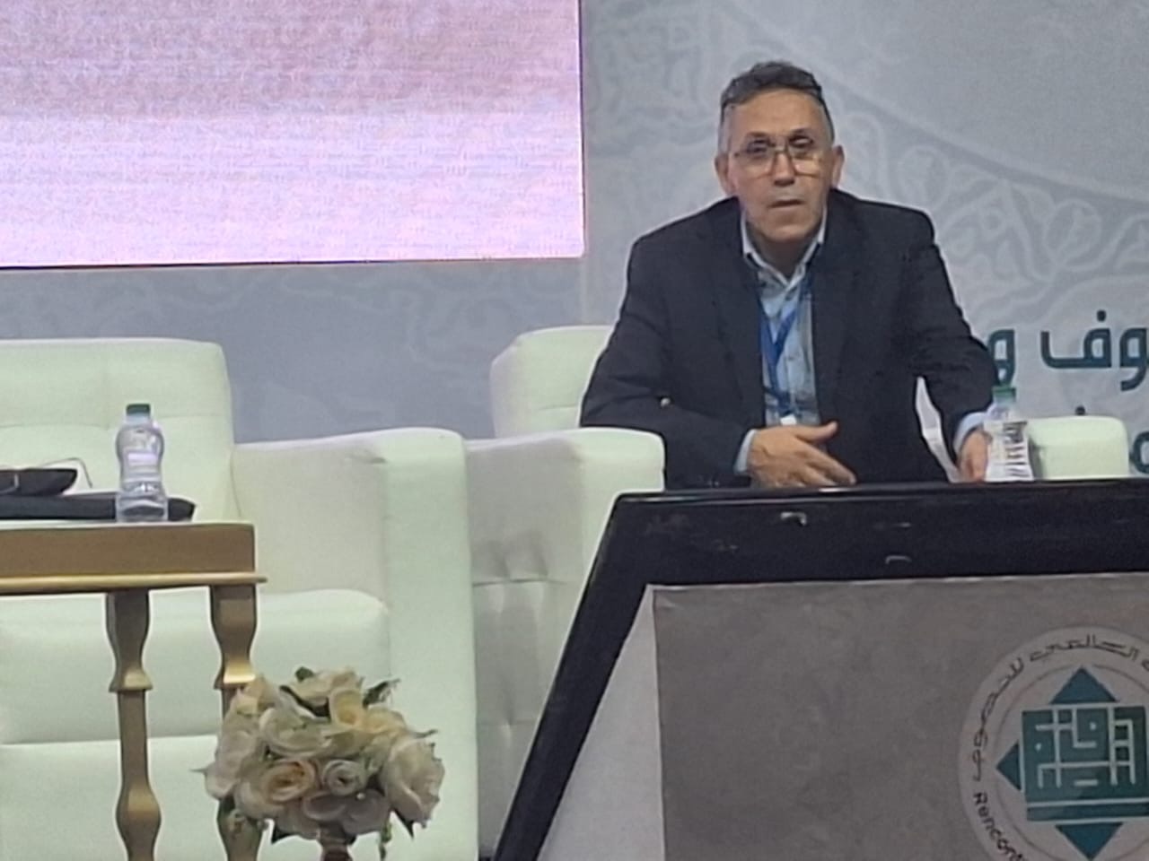 الدكتور عكاشة بن المصطفى يشارك في الملتقى العالمي للتصوف بمداخلة حول تأثير الذكاء الاصطناعي على قيم التعلم 1 الدكتور عكاشة بن المصطفى يشارك في الملتقى العالمي للتصوف بمداخلة حول تأثير الذكاء الاصطناعي على قيم التعلم