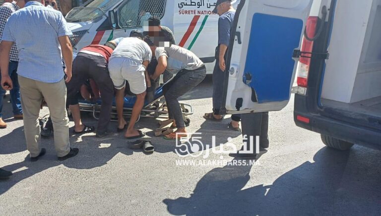 حادثة سير في وسط مدينة العروي تُسفر عن إصابة شخص وإدخاله إلى المستشفى 5 حادثة سير في وسط مدينة العروي تُسفر عن إصابة شخص وإدخاله إلى المستشفى