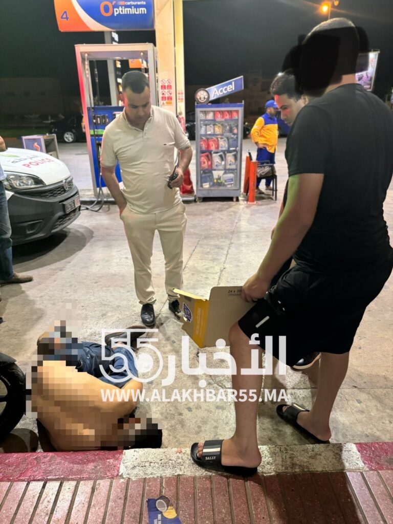 طعن خطير بالسلاح الأبيض قرب محطة الوقود بمدخل العروي والشرطة تفتح تحقيقًا