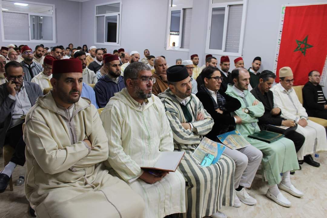 الدريوش : ندوة وطنية تحت عنوان "العقيدة الأشعرية والسياق المعاصر" والتي حج إليها الأساتذة والباحثون من جل جهات المملكة المغربية