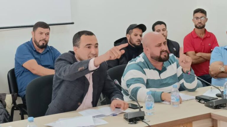 صخب وفوضى في دورات جماعة بوعرك: تساؤلات حول مستقبل العمل الجماعي وتجاهل مصالح المواطنين