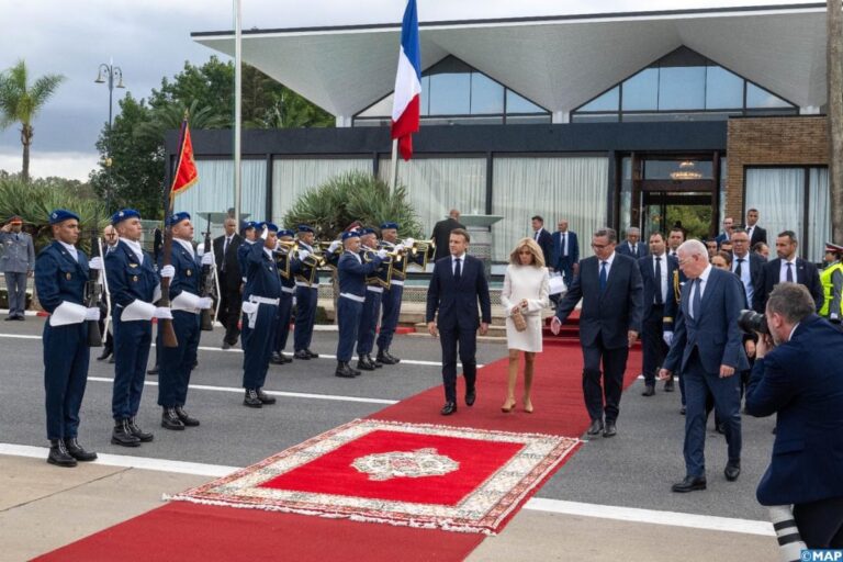 الرئيس الفرنسي إيمانويل ماكرون يختتم زيارته الرسمية للمغرب ويغادر المملكة