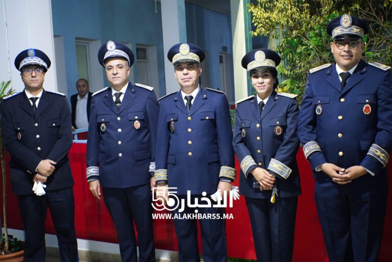 بالصور حفل الاستماع للخطاب الملكي السامي بمناسبة الذكرى 49 للمسيرة الخضراء المظفرة بمدينة العروي 4 بالصور حفل الاستماع للخطاب الملكي السامي بمناسبة الذكرى 49 للمسيرة الخضراء المظفرة بمدينة العروي