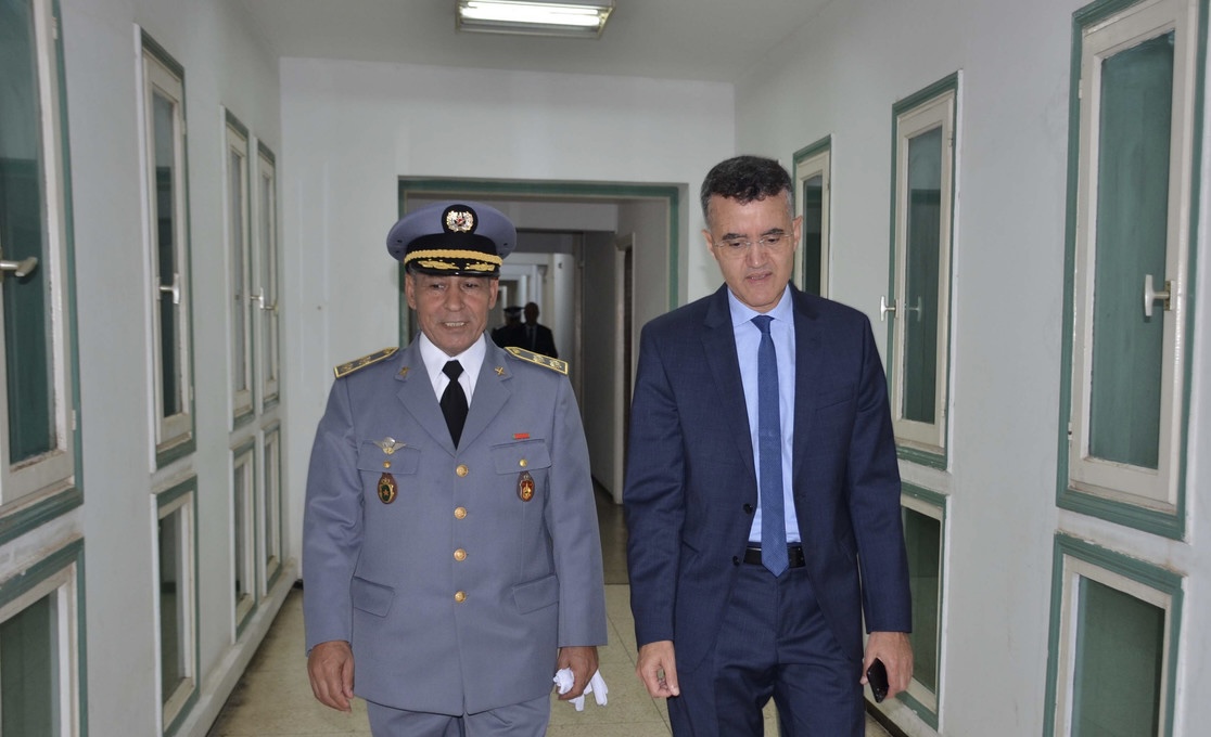 عامل الناظور يترأس مراسيم الإنصات للخطاب الملكي بمناسبة ذكرى المسيرة الخضراء 1 عامل الناظور يترأس مراسيم الإنصات للخطاب الملكي بمناسبة ذكرى المسيرة الخضراء