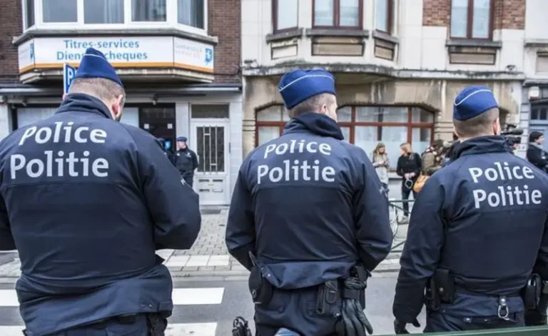 السلطات البلجيكية ترحل مغاربة مقيمين بشكل غير قانوني على أراضيها 6 السلطات البلجيكية ترحل مغاربة مقيمين بشكل غير قانوني على أراضيها