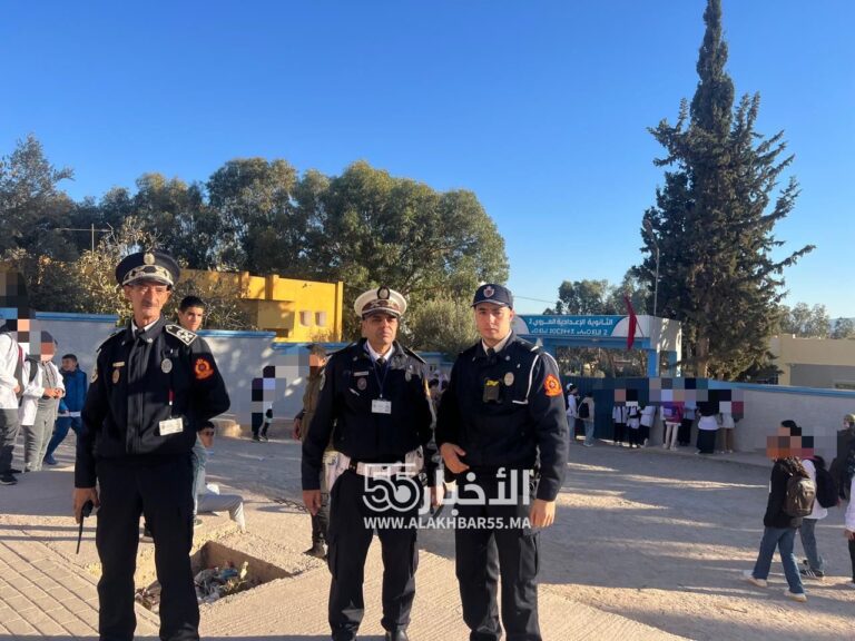 شرطة العروي تواصل تأمين محيط المؤسسات التعليمية: جهود متواصلة لحماية التلاميذ 5 شرطة العروي تواصل تأمين محيط المؤسسات التعليمية: جهود متواصلة لحماية التلاميذ