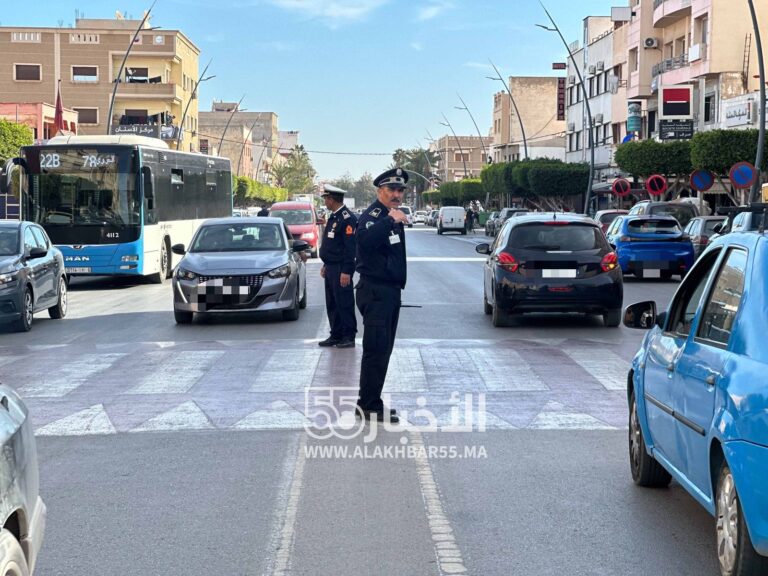 شرطة العروي تطلق حملة توعوية ميدانية في شوارع المدينة بمناسبة اليوم الوطني للسلامة الطرقية 18 فبراير