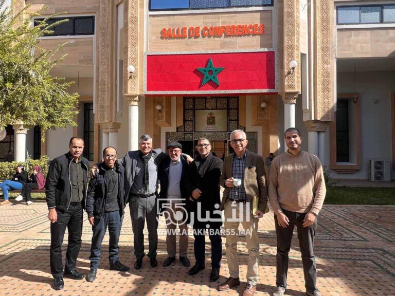 جماعة العروي ضمن الجماعات الرائدة في التواصل والشفافية وحضور بارز في لقاء ببركان