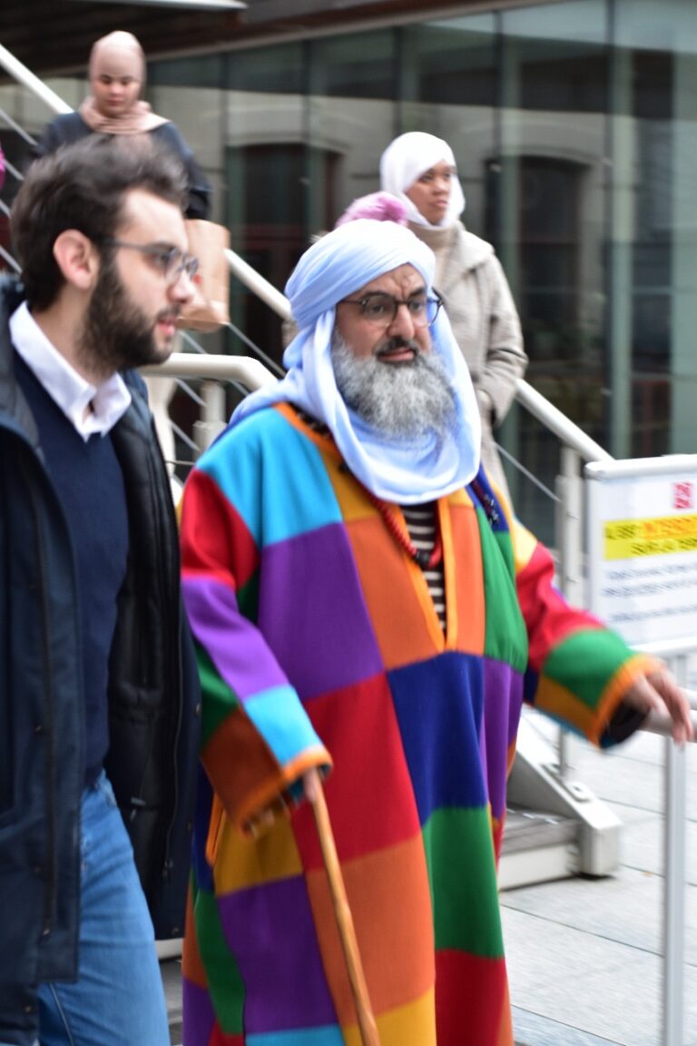 الشيخ محمد فوزي الكركري يحاضر في جامعة السوربون فرنسا حول موضوع ” الذكاء الاصطناعي والسلام: أي مستقبل  نريده؟”