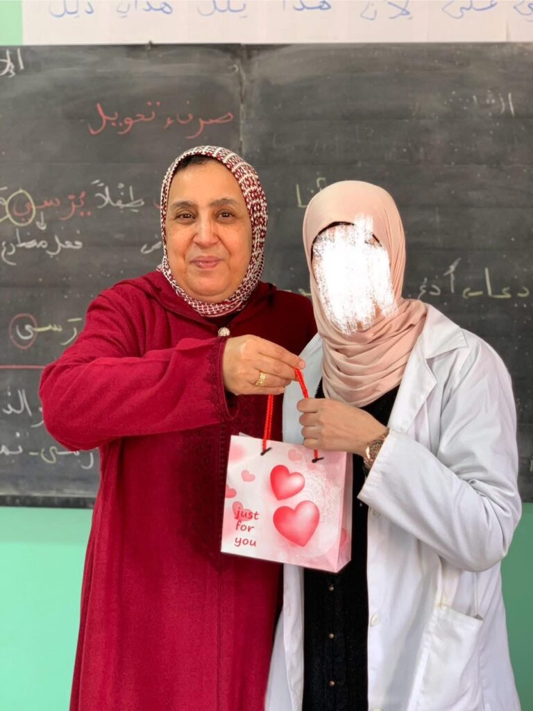 فريدة أبركاني.. القيادة النسائية التي كرّست حياتها للتعليم وخدمة المجتمع تكرم استاذات مؤسسة النخبة في يومهن العالمي 5 فريدة أبركاني.. القيادة النسائية التي كرّست حياتها للتعليم وخدمة المجتمع تكرم استاذات مؤسسة النخبة في يومهن العالمي