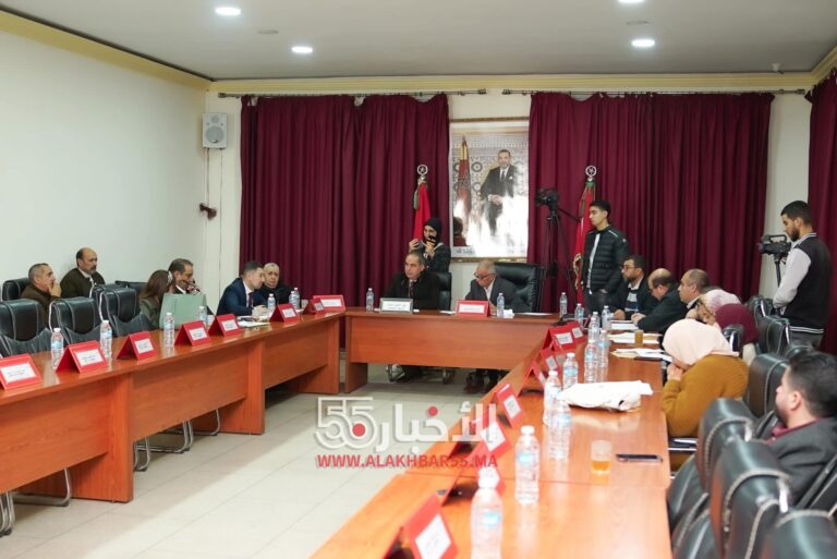مجلس جماعة العروي يجدد شرعية المدينة في احتضان الملعب الكبير لناظور
