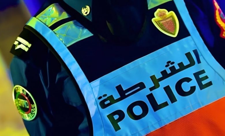 فتح بحث قضائي بشأن ضبط شرطي ومرافقه متلبسين بتهريب المخدرات 1 فتح بحث قضائي بشأن ضبط شرطي ومرافقه متلبسين بتهريب المخدرات
