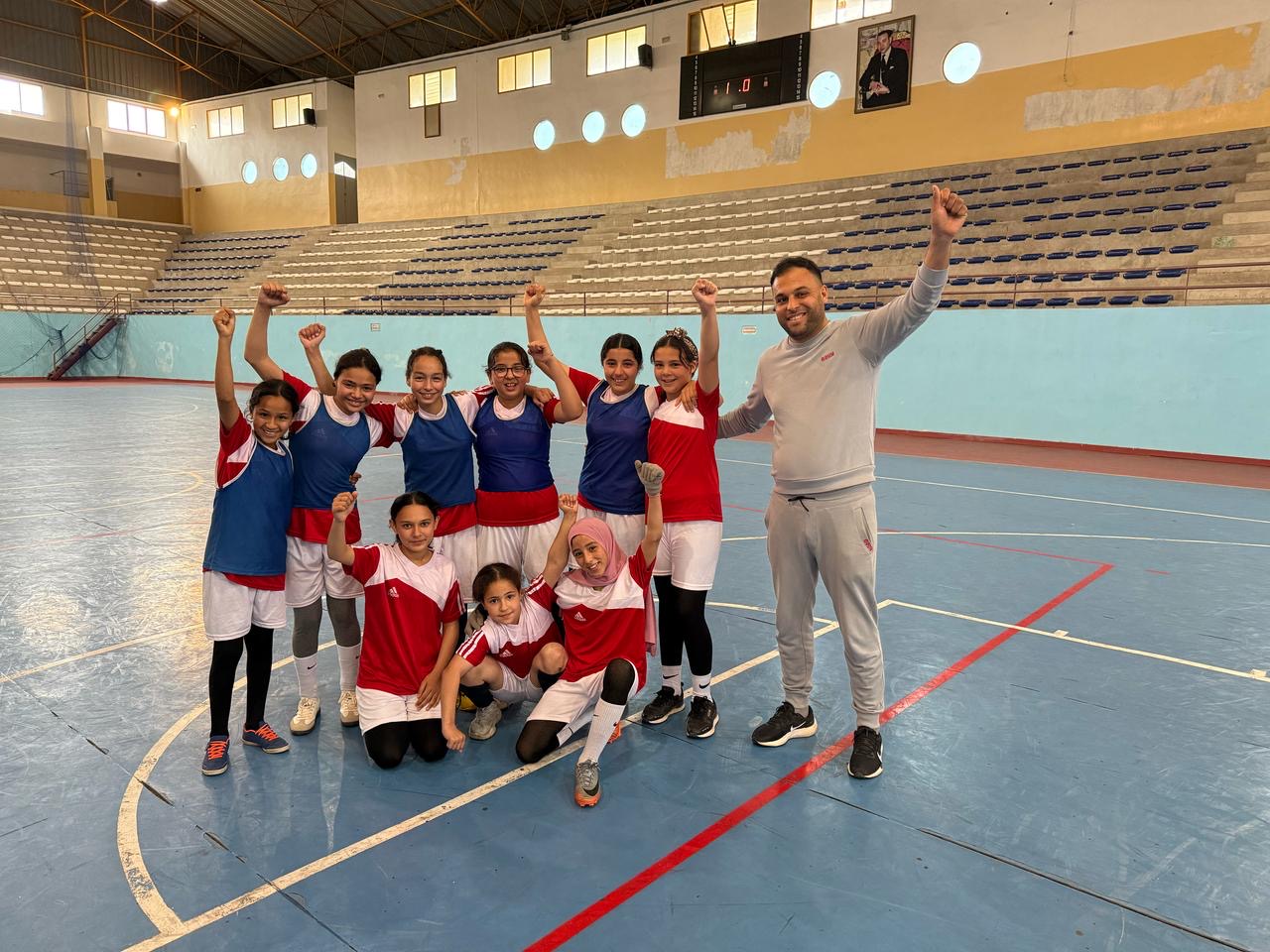 مدرسة العقاد بالعروي تبلغ نهائي البطولة المدرسية الاقليمية الإناث بعد فوز مستحق في نصف النهائي 1 مدرسة العقاد بالعروي تبلغ نهائي البطولة المدرسية الاقليمية الإناث بعد فوز مستحق في نصف النهائي